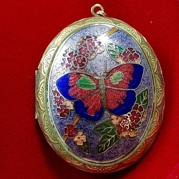 Antique Pendant Locket Cloisonné Brass and Enamel Butterfly Holds 2 Pics Necklac - Picture 1 of 6